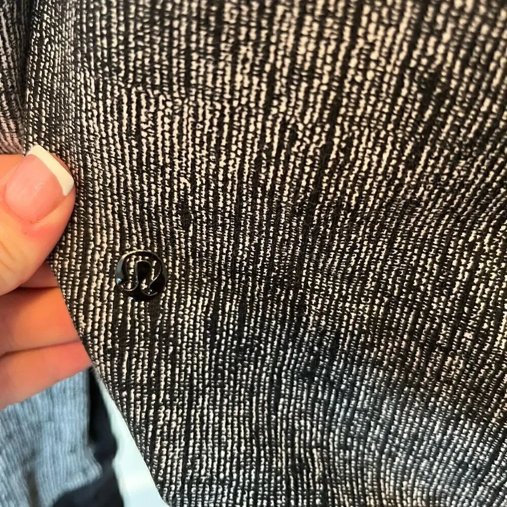 🪩Lululemon Jacket 1001  - Picture 6 of 7